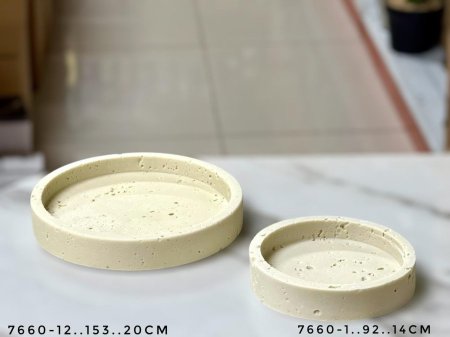 صحن تقديم حجري دائري